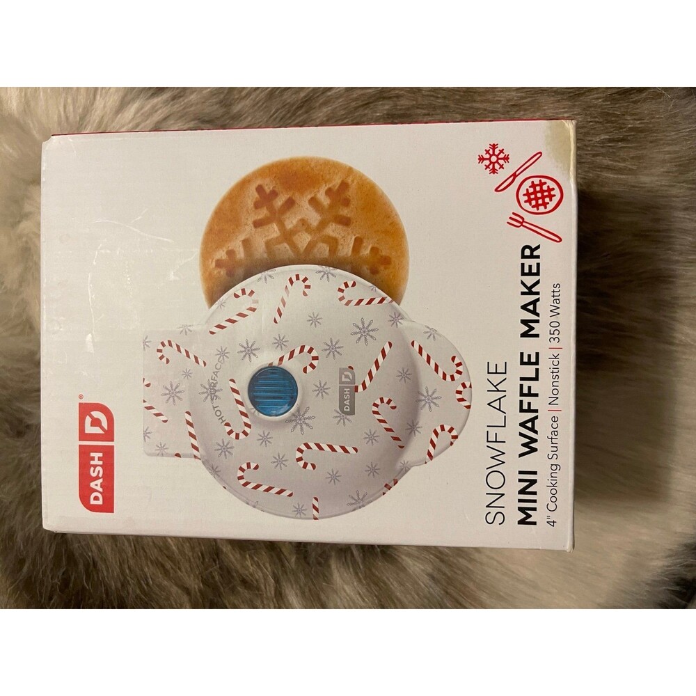 Dash mini waffle maker - snowflake - new